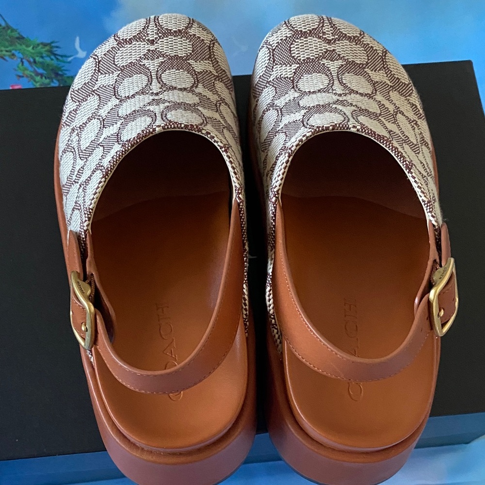 NWT COACH
Women's Sculpted C Signature Jacquard
Logo Platform Clogs - Picture 11 of 16